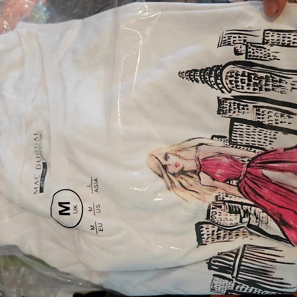 Mac Duggal Tee - Picture 2 of 2